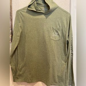 Vineyard Vines Extra Large Hooded Long Sleeve Shirt